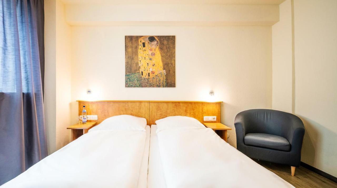 Schroeders City-Style-Hotel Trier Quarto foto
